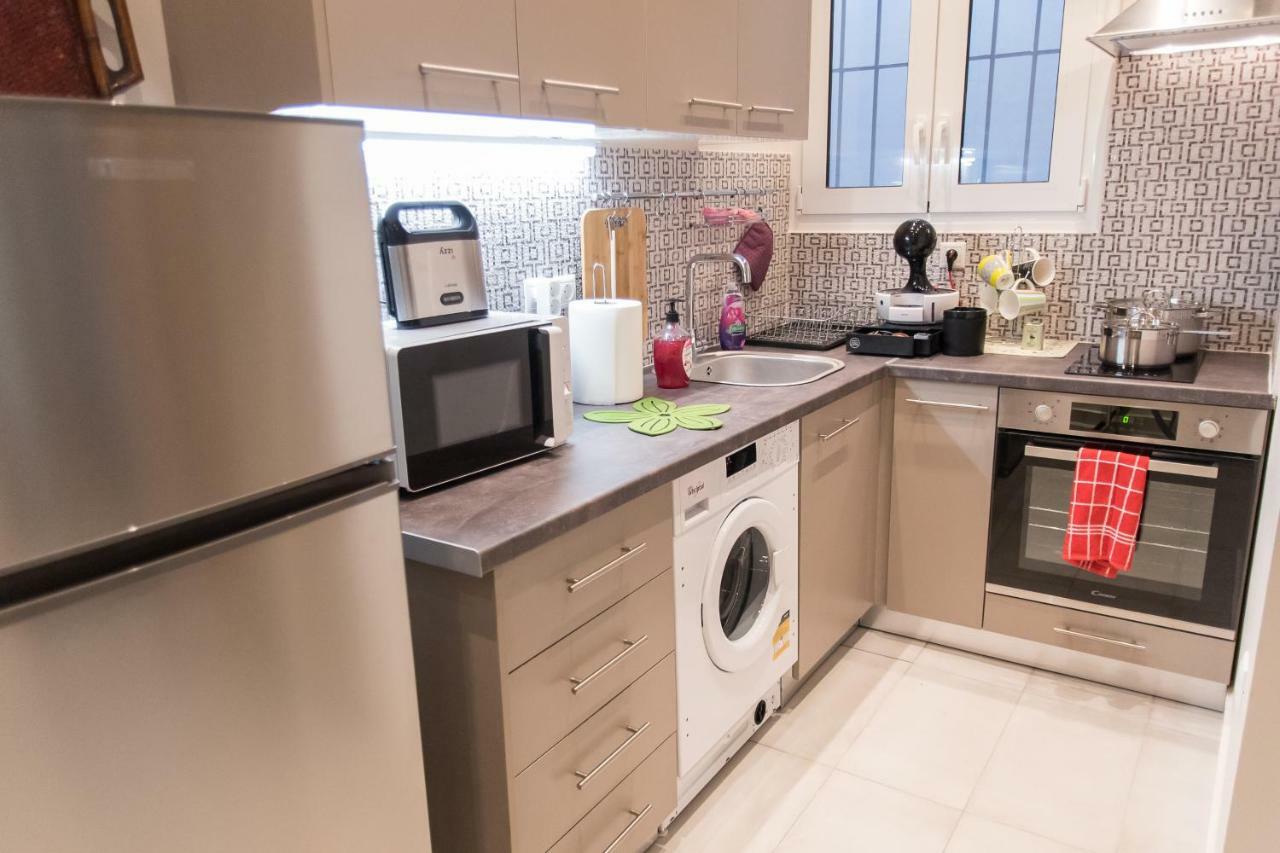 Quality Home In Атина Екстериор снимка