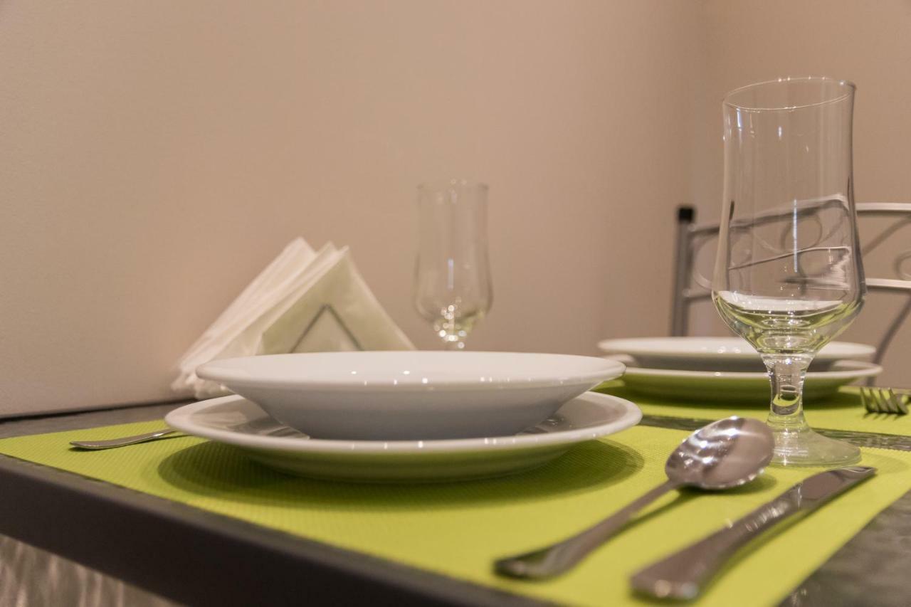 Quality Home In Атина Екстериор снимка